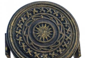 銅鼓雕塑專供，校園雕塑，小區(qū)銅鼓雕塑標(biāo)準(zhǔn)