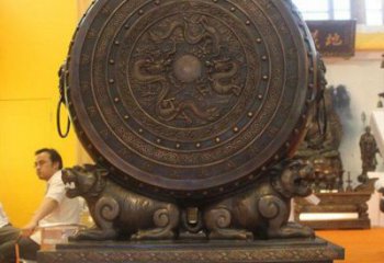 中式銅鼓雕塑定價(jià)，街頭雕塑，銅鼓雕塑工程制作精選