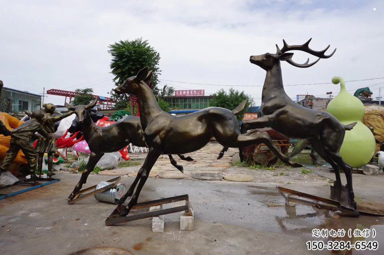 銅陵戶外小鹿批發(fā)，動物雕塑，梅花鹿銅雕塑供求