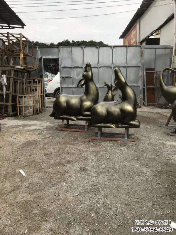 張掖小鹿雕塑選用，鍛造工藝，藝術(shù)抽象銅鹿雕塑標(biāo)準(zhǔn)