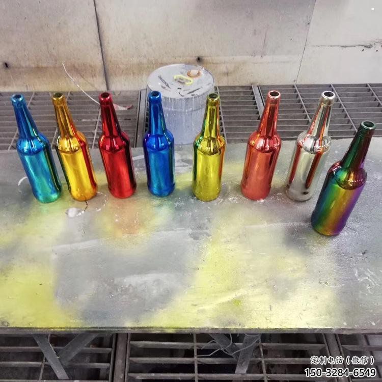 茂名公園啤酒瓶雕塑定價，村標(biāo)概念，玻璃鋼啤酒瓶雕塑選用