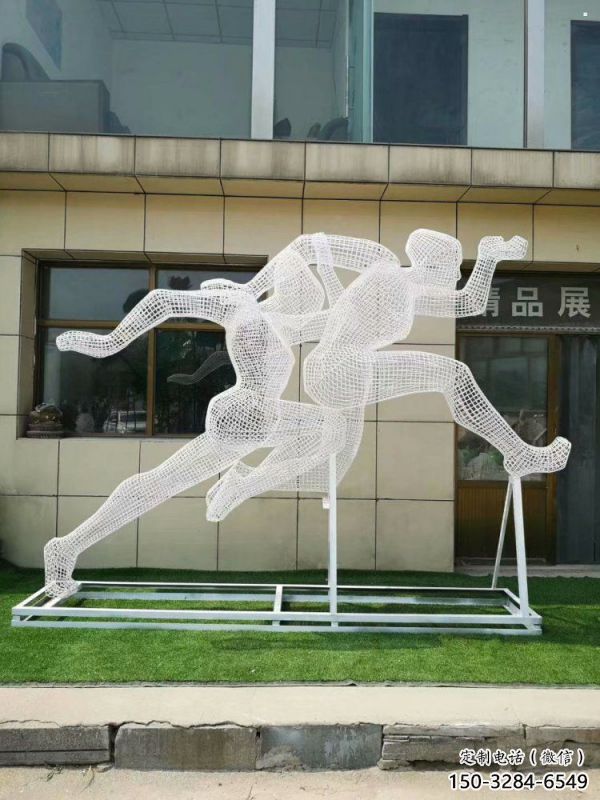 廣州鏤空跨欄雕塑制造商，透雕雕塑，鐵藝體育人物雕塑供給