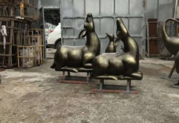 張掖小鹿雕塑選用，鍛造工藝，藝術(shù)抽象銅鹿雕塑標(biāo)準(zhǔn)