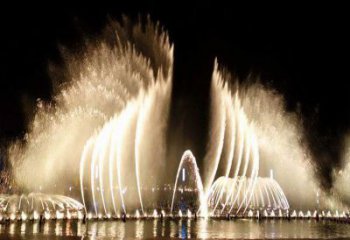 松原水景程控噴泉雕塑，高噴循環(huán)噴水方式設計制作