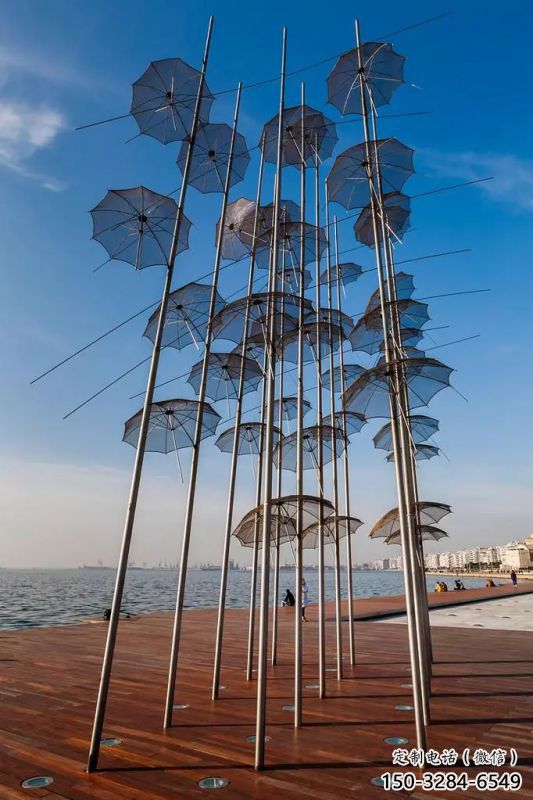 巴彥淖爾步行街雨傘雕塑