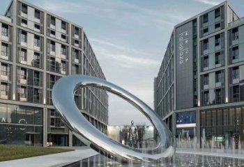 城西水簾圓環(huán)雕塑，直噴式旱地水景噴泉雕塑