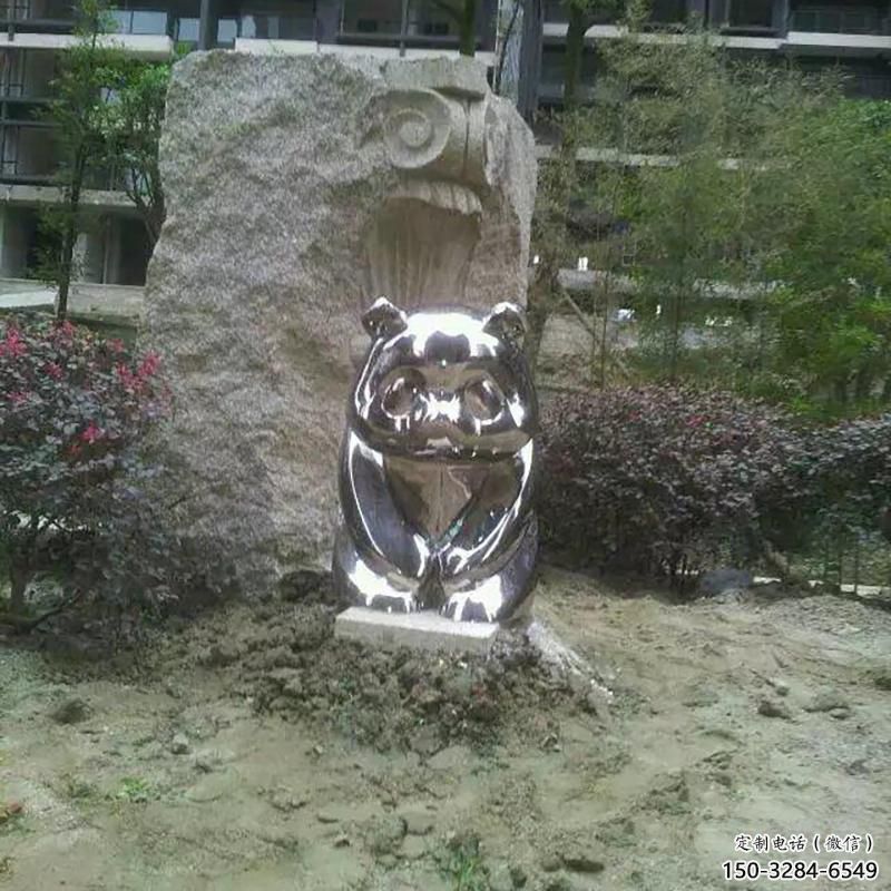 德宏熊貓雕塑服務(wù)商，動(dòng)物美陳雕塑，不銹鋼熊貓雕塑廠(chǎng)家