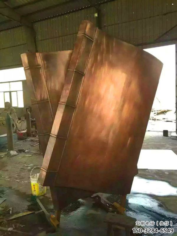 德宏鑄銅書籍供應(yīng)，街景小品，銅書籍雕塑廠家優(yōu)價
