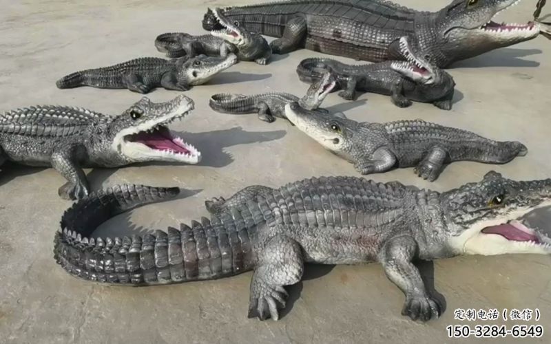 南岸園林鱷魚(yú)雕塑